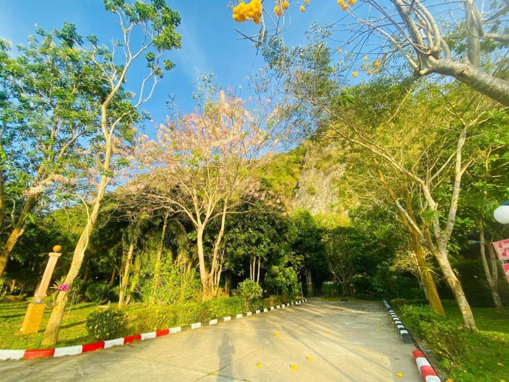 Phuphayot Resort Trang Εξωτερικό φωτογραφία